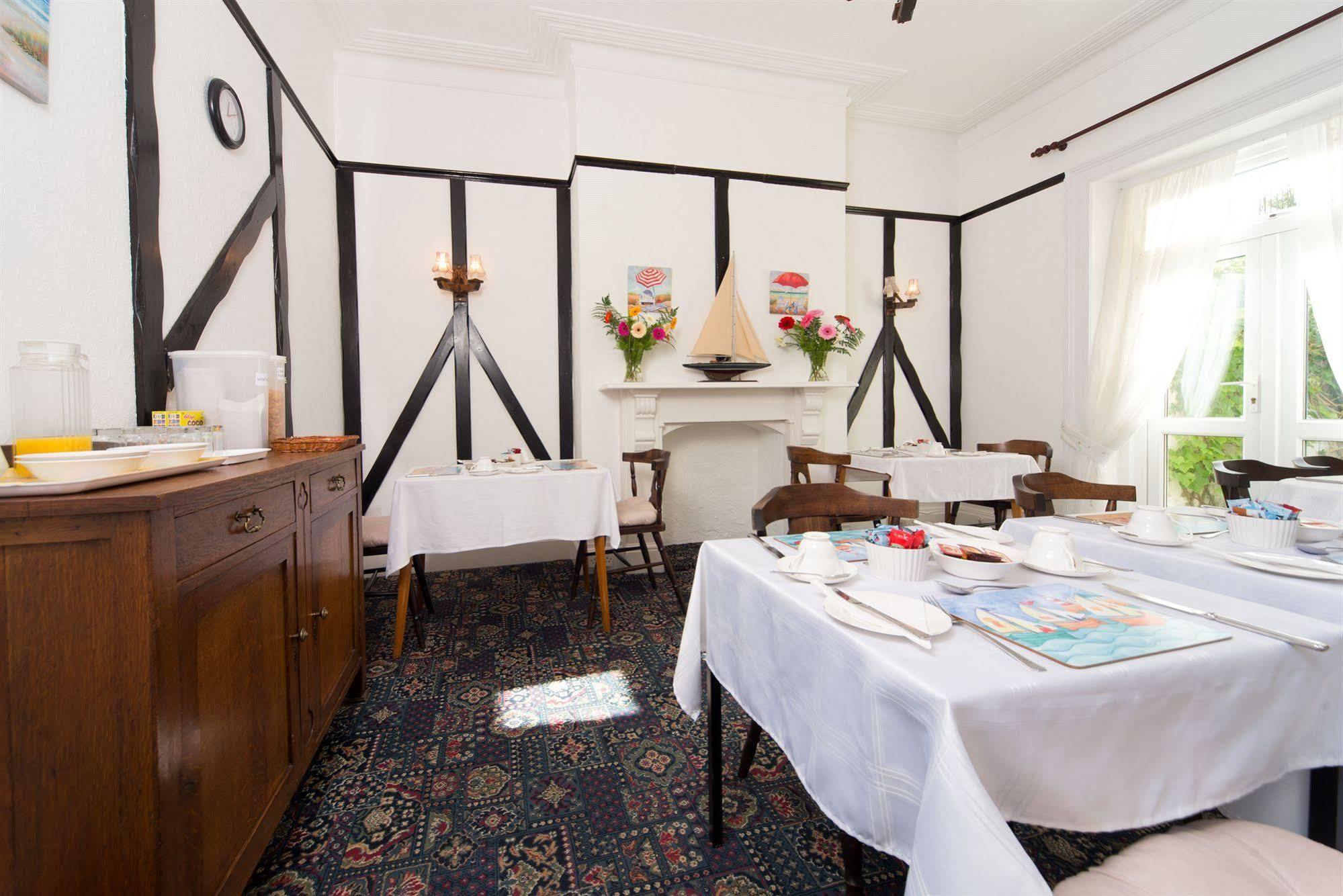 Sandy Bay Guest House Борнмут Экстерьер фото